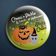 Load image into Gallery viewer, Cheez Mouse &amp; Sticky Spider Pumpkin 38mm Halloween Button Badge
